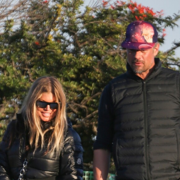 Josh Duhamel retrouve son ex Fergie pour passer la journée avec son fils Axl dans un parc de neige artificiel à Los Angeles. Le 23 février 2019.