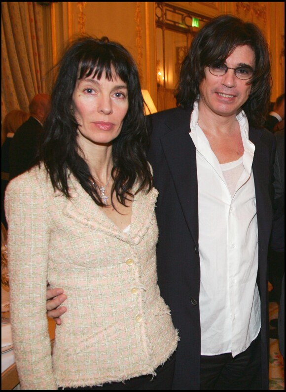 Anne Parillaud et Jean-Michel Jarre - Déjeuner à l'hôtel Meurice organisé par la fondation pour l'enfance le 4 décembre 2006.