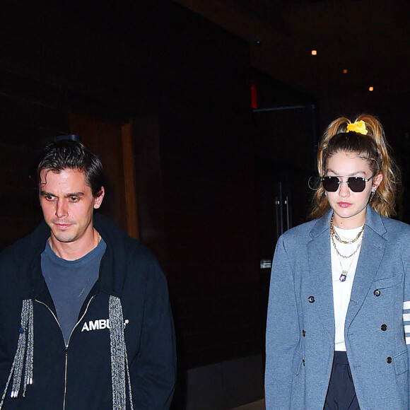 Gigi Hadid est allée diner avec Antoni Porowski (Queer Eye) au restaurant Bond St Japanese à New York, le 7 octobre 2019.