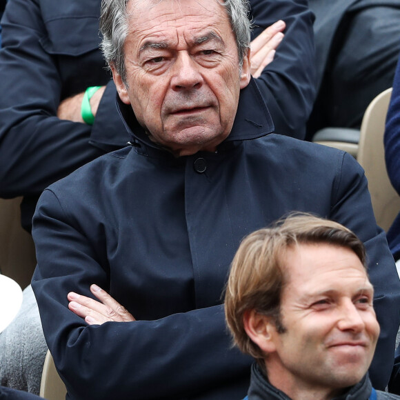 Michel Denisot - Célébrités dans les tribunes des internationaux de France de tennis de Roland-Garros à Paris, France, le 7 juin 2019. © Cyril Moreau/Bestimage