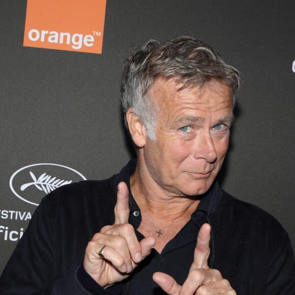 Franck Dubosc au photocall de la soirée "Orange" sur la plage de l'hôtel Majectic lors du 72e Festival International du Film de Cannes, le 18 mai 2019. © Denis Guignebourg/Bestimage