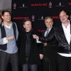 Robert Forster, Channing Tatum, Tim Roth, Christoph Waltz, Quentin Tarantino, Zoe Bell - Quentin Tarantino laisse ses empreintes dans le ciment hollywoodien au TCL Chinese Theater à Hollywood, le 5 janvier 2016