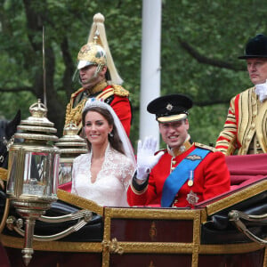 Le prince William et Kate Middleton lors de leur mariage à Londres en 2011.