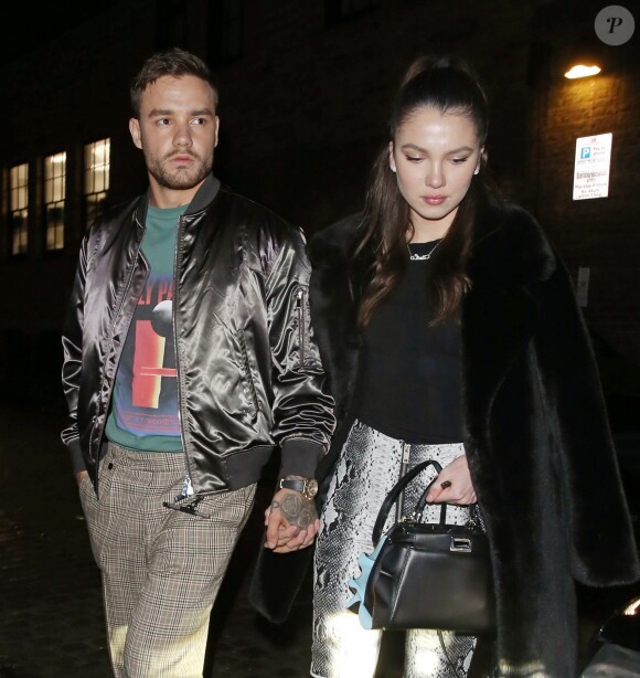 Liam Payne et sa compagne Maya Henry, main dans la main, sont allés dîner au Chiltern Firehouse et en sont ressortis vers 1h du matin à Londres, le 8 octobre 2019.