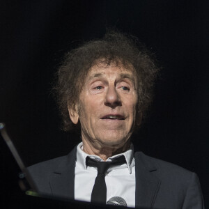 Alain Souchon - Concert du 13ème Gala 2018 de l'Association pour la Recherche sur Alzheimer à la salle Pleyel à Paris le 12 février 2018. L'intégralité des bénéfices de cette soirée servira à financer la recherche sur la maladie d'Alzheimer. © Coadic Guirec-Pierre Perusseau/Bestimage