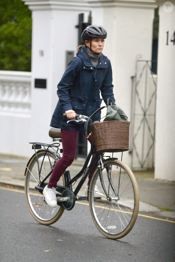 Pippa Middleton en vélo à Londres le 16 octobre 2019