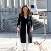 Le prince William, duc de Cambridge, et Catherine (Kate) Middleton, duchesse de Cambridge, visitent un centre militaire de formation canine en compagnie des labradors Salto et Sky. Le Royaume-Uni apporte son soutien à ce programme de formation de chiens à l'identification d'explosifs. Islamabad, le 18 octobre 2019.