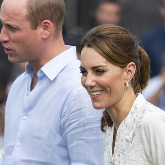 Le prince William, duc de Cambridge, et Catherine (Kate) Middleton, duchesse de Cambridge, visitent l'Académie Nationale de Cricket à Lahore, le 17 octobre 2019.17/10/2019 - Lahore