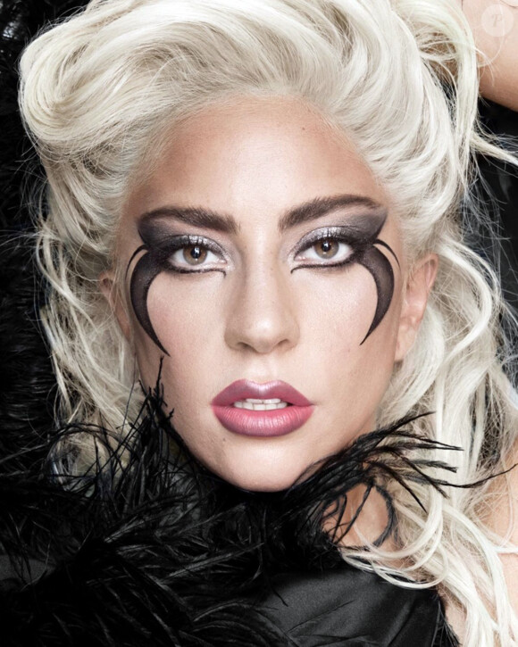 La seconde campagne de Lady Gaga qui pose pour sa gamme de cosmétiques Haus Laboratories. Le 22 juillet 2019.