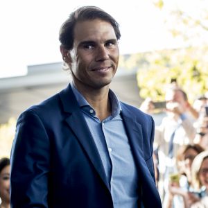 Rafael Nadal visite le campus de la Fondation Telefonica au siège de l'entreprise à Madrid, en compagnie de J-M. Alvarez-Pallete, directeur général de Telefonica, le 9 octobre 2019.