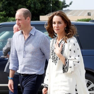 Kate Middleton, duchesse de Cambridge, et le prince William, duc de Cambridge, au départ de l'aéroport Lahore, après leur voyage officiel de cinq jours au Pakistan. Le 18 octobre 2019