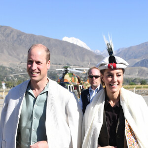 Le prince William, duc de Cambridge, et Kate Middleton, duchesse de Cambridge, vont à la rencontre du peuple Kalash dans la région du Chitral dans le nord-ouest du Pakistan le 16 octobre 2019.