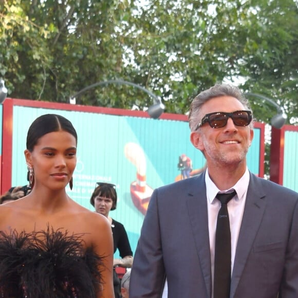 Vincent Cassel et sa femme Tina Kunakey - Red carpet pour le film "J'accuse!" lors du 76ème festival du film de venise, la Mostra le 30 Août 2019.