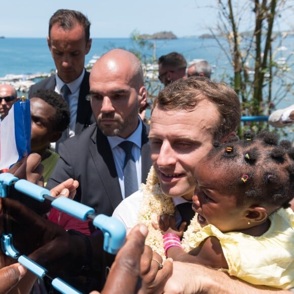 Emmanuel Macron, président de la République - Le président de la République française en visite à Mamoudzou, la capitale de Mayotte le 22 octobre 2019. © Jacques Witt / Pool / Bestimage