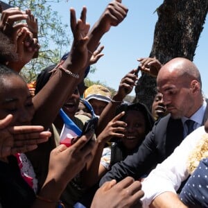 Emmanuel Macron, président de la République - Le président de la République française en visite à Mamoudzou, la capitale de Mayotte le 22 octobre 2019. © Jacques Witt / Pool / Bestimage