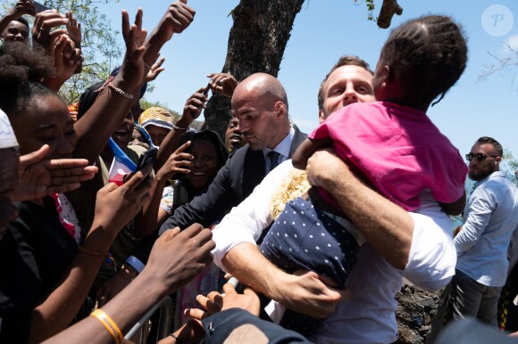 Emmanuel Macron, président de la République - Le président de la République française en visite à Mamoudzou, la capitale de Mayotte le 22 octobre 2019. © Jacques Witt / Pool / Bestimage