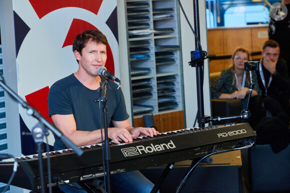 James Blunt lors de l'Ö3 Studio Session pour la sortie de son nouvel album "Once Upon A Mind" à Vienne, en Autriche, le 16 octobre 2019.