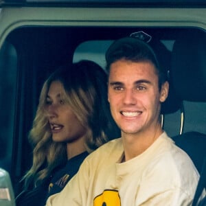 Justin Bieber et sa femme Hailey Baldwin Bieber à la sortie de chez le médecin à Beverly Hills, le 14 octobre 2019. 14/10/2019 - Los Angeles