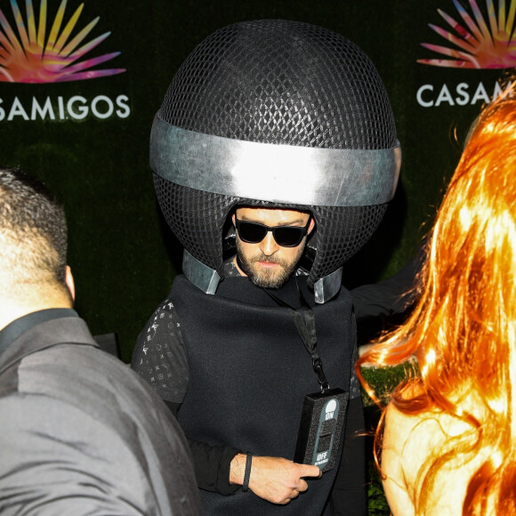 Justin Timberlake assiste à la soirée d'Halloween de la marque de tequila Casamigos, déguisé en micro. Beverly Hills, le 25 octobre 2019.