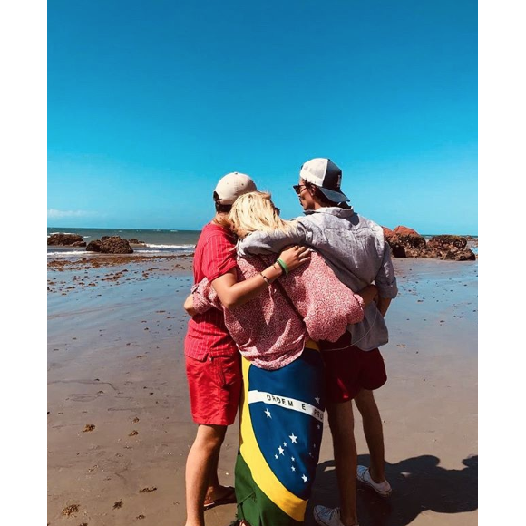 Flavie Flament en vacances au Brésil avec ses fils Antoine et Enzo, le 12 août 20019.