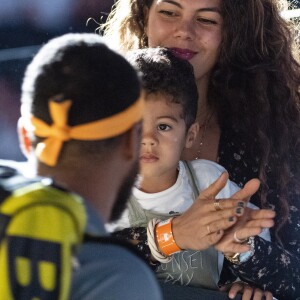 Exclusif - Noura El Shwekh, la femme de Jo-Wilfried Tsonga et leur fils Sugar dans les tribunes du tournoi de tennis Rolex Paris Masters à l'AccorHotels Arena à Paris le 31 octobre 2019.