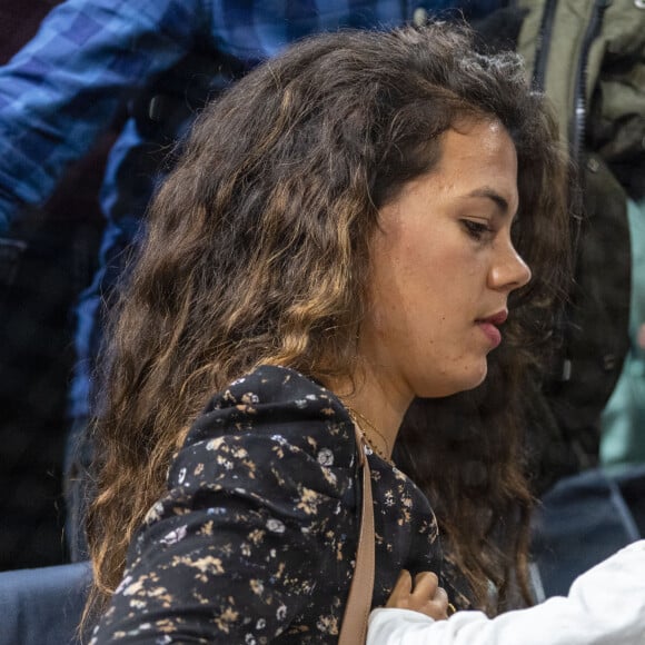 Exclusif - Noura El Shwekh, la femme de Jo-Wilfried Tsonga et leur fils Sugar dans les tribunes du tournoi de tennis Rolex Paris Masters à l'AccorHotels Arena à Paris le 31 octobre 2019.