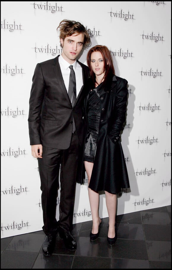 Kristen Stewart et Robert Pattinson - Première du film Twilight au Vue West End sur Leicester Square à Londres 