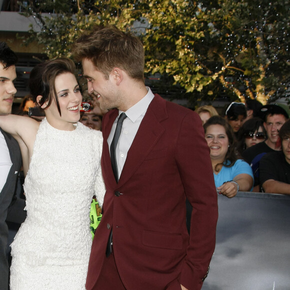 Kristen Stewart, Taylor Lautner et Robert Pattinson - Première du film Eclipe au festival du film de Los Angeles au Nokia Theatre