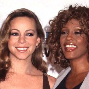 Mariah Carey et Whitney Houston à Los Angeles en 1998. 