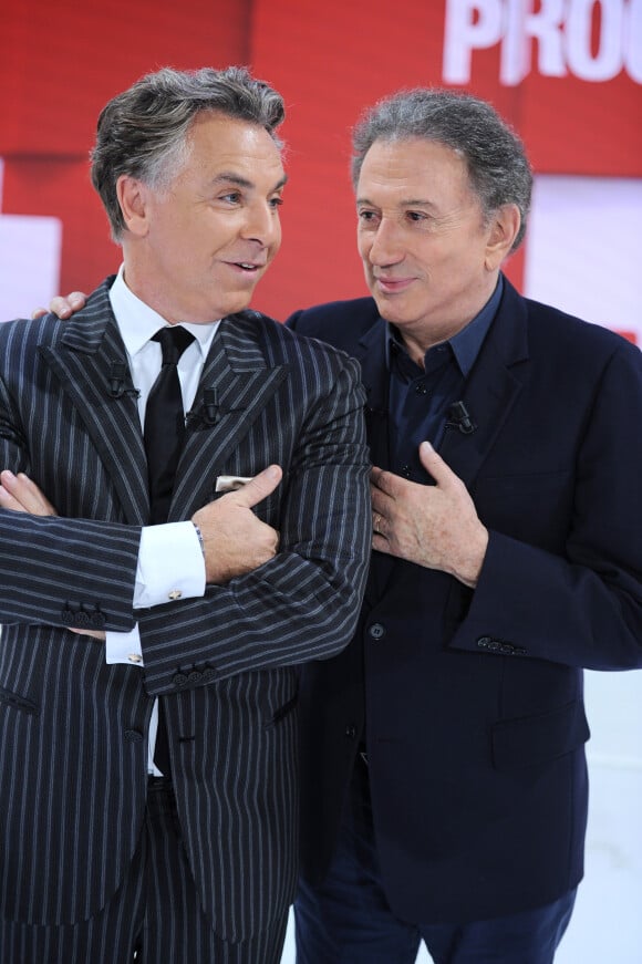 Exclusif - Roberto Alagna et Michel Drucker - Enregistrement de l'émission "Vivement Dimanche prochain" présentée par M.Drucker et diffusée le 10 novembre 2019 sur France 2. Le 23 octobre 2019 © Guillaume Gaffiot / Bestimage