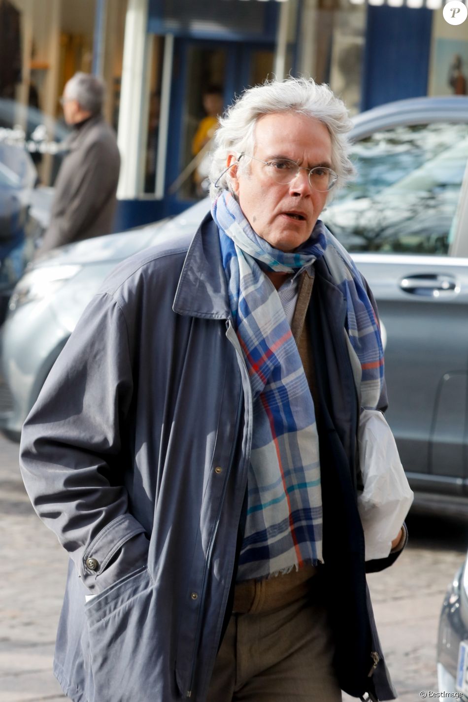 Pierre Cornette De Saint Cyr Et Marie Laforet Arrivées aux obsèques de Marie Laforêt en l'église Saint-Eustache à Paris.  Le 7 novembre 2019. - Purepeople