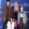 Ashlee Simpson, son mari Evan Ross et leurs enfants Bronx et Jagger Snow - Les célébrités lors de l'avant-première du film "La Reine des Neiges 2" à Los Angeles, le 7 novembre 2019.