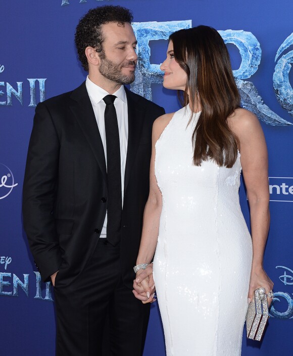 Idina Menzel et son mari Aaron Lohr - Les célébrités lors de l'avant-première du film "La Reine des Neiges 2" à Los Angeles, le 7 novembre 2019.
