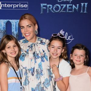 Busy Philipps et ses filles Birdie et Cricket - Les célébrités lors de l'avant-première du film "La Reine des Neiges 2" à Los Angeles, le 7 novembre 2019. @Lionel Hahn/ABACAPRESS.COM