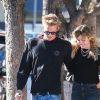Exclusif - Miley Cyrus et son compagnon Cody Simpson se baladent main dans la main dans les rues de Los Angeles. Le couple est allé déjeuner en amoureux. Le 25 octobre 2019
