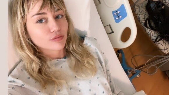 Miley Cyrus de nouveau hospitalisée : au silence forcé, sa carrière est en pause