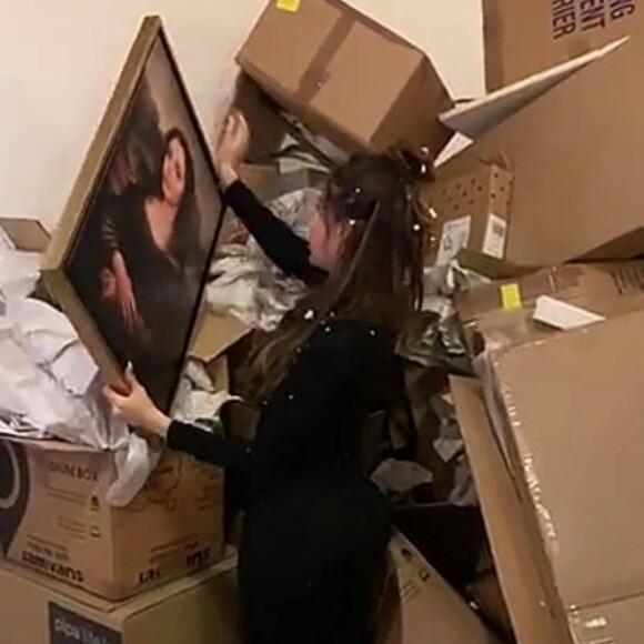 Nabilla et Thomas emménagent dans leur nouvelle maison à Dubaï, le 9 novembre 2019.