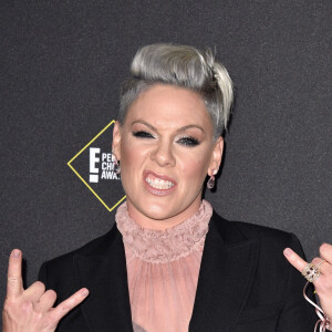 Pink assiste à la 45ème cérémonie des "E! People's Choice Awards" à Santa Monica, le 10 novembre 2019.