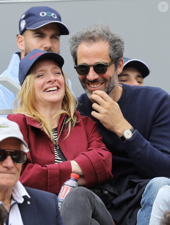 Charlie Bruneau et son compagnon Jean Baptiste Pouilloux dans les tribunes lors des internationaux de tennis de Roland Garros à Paris, France, le 30 mai 2019. © Jacovides-Moreau/Bestimage