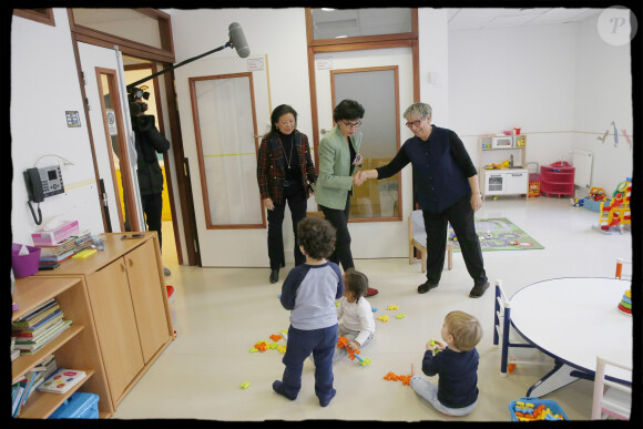 Exclusif - Rachida Dati et Jeanne d'Hauteserre (Maire du 8ème arrondissement de Paris) - Déplacement de Rachida Dati sur des thématiques liées à l'Enfance et à la Famille à Paris à la Maison des Assistantes maternelles du 8ème, le 8 novembre 2019. © Alain Guizard/Bestimage