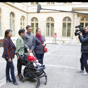 Exclusif - Rachida Dati et Jeanne d'Hauteserre (Maire du 8ème arrondissement de Paris) - Déplacement de Rachida Dati sur des thématiques liées à l'Enfance et à la Famille à Paris à l'Espace Beaujon à Paris, le 8 novembre 2019. © Alain Guizard/Bestimage