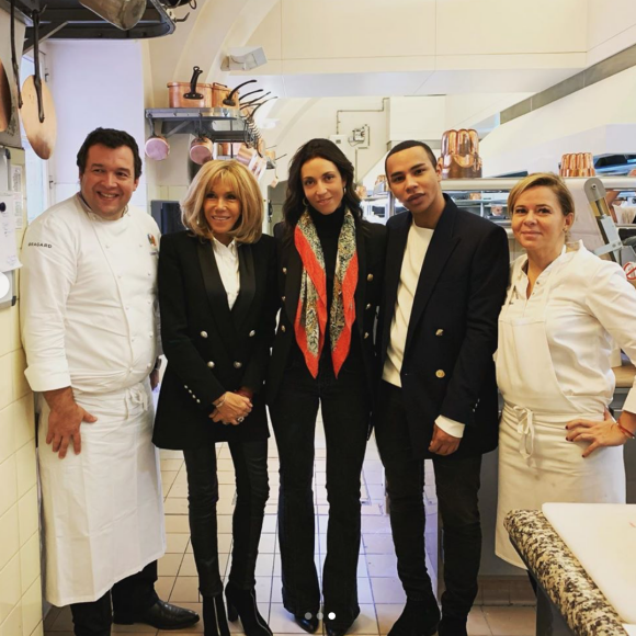 Olivier Rousteing et la réalisatrice Anissa Bonnefont ont été reçus au Palais de l'Élysée par Brigitte Macron, l'épouse du président de la République, Emmanuel Macron. Le 15 novembre 2019.