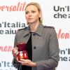La princesse Charlene de Monaco à Isola del Gran Sasso, en Italie, le 9 novembre 2019, pour inaugurer l'école primaire "Parrozzani", détruite lors du tremblement de terre en 2016.
