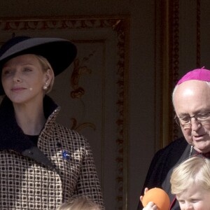 La princesse Charlene et ses enfants, la princesse Gabriella et le prince Jacques - La famille princière de Monaco au balcon du palais lors de la fête nationale monégasque, à Monaco. Le 19 novembre 2018. © Claudia Albuquerque/ Bestimage