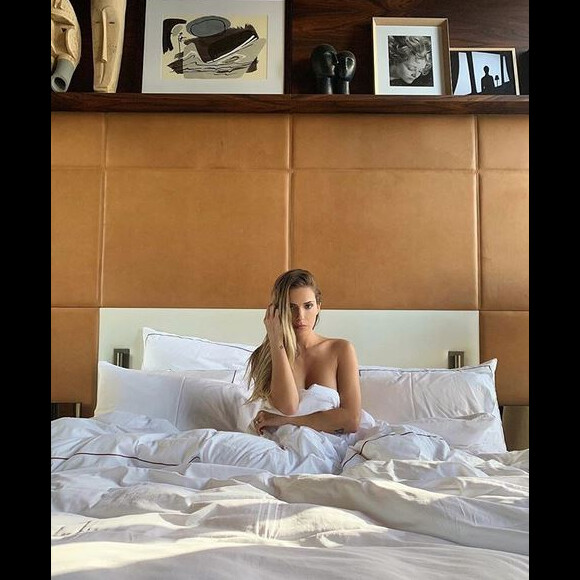 Clara Morgane à l'hôtel Brach, à Paris. Octobre 2018.