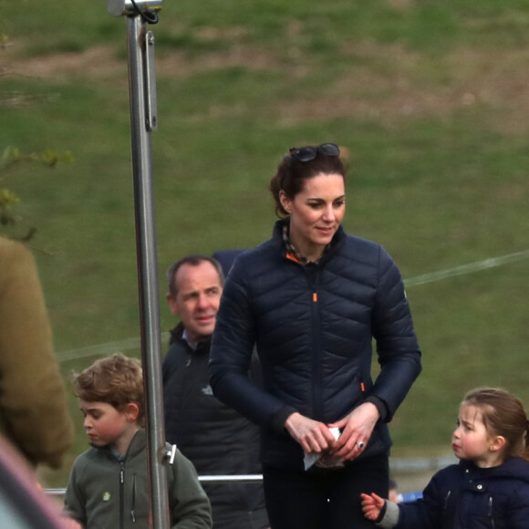 Exclusif - Catherine Kate Middleton, duchesse de Cambridge, Le prince George, la princesse Charlotte lors d'une après-midi de détente en famille en marge des courses de chevaux de Burnham dans le Norfolk le 12 avril 2019.