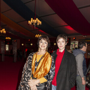 Anny Duperey et sa fille Sara Giraudeau - Lancement de la campagne des Pères Noël Verts du Secours Populaire au Cirque Phénix, le 20 novembre 2019 à Paris. © Jack Tribeca/Bestimage