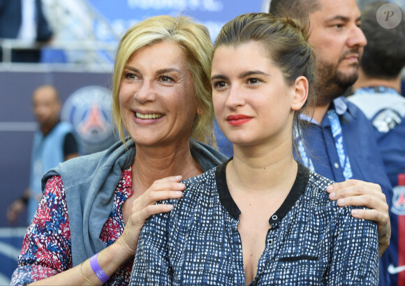 Michèle Laroque et sa fille Oriane Deschamps au Stade de France. Saint-Denis. Le 8 mai 2018. @Christian Liewig/ABACAPRESS.COM
