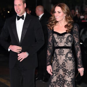 Le prince William, duc de Cambridge, et Kate Middleton, duchesse de Cambridge, arrivent à la soirée caritative "The Royal Variety Performance" à Londres, le 18 novembre 2019.