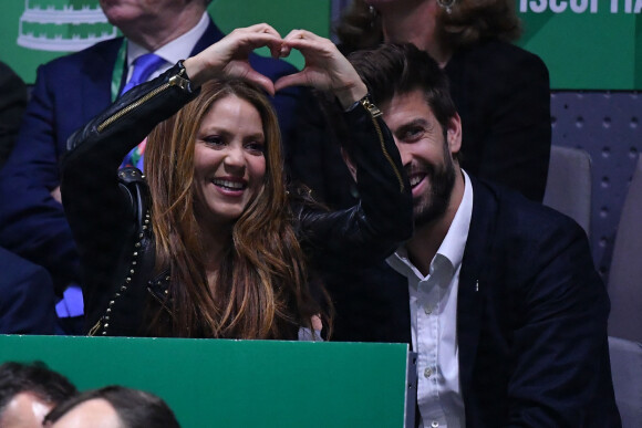 Shakira et son compagnon Gérard Piqué dans les tribunes de la finale de la Coupe Davis à Madrid, le 24 novembre 2019.